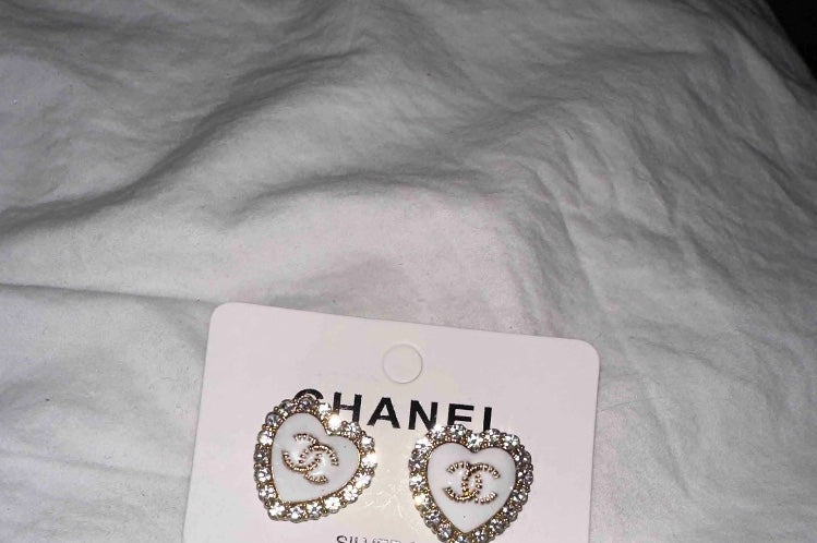 RICH GIRL EARRINGS