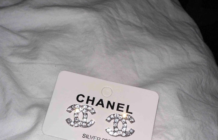 RICH GIRL EARRINGS