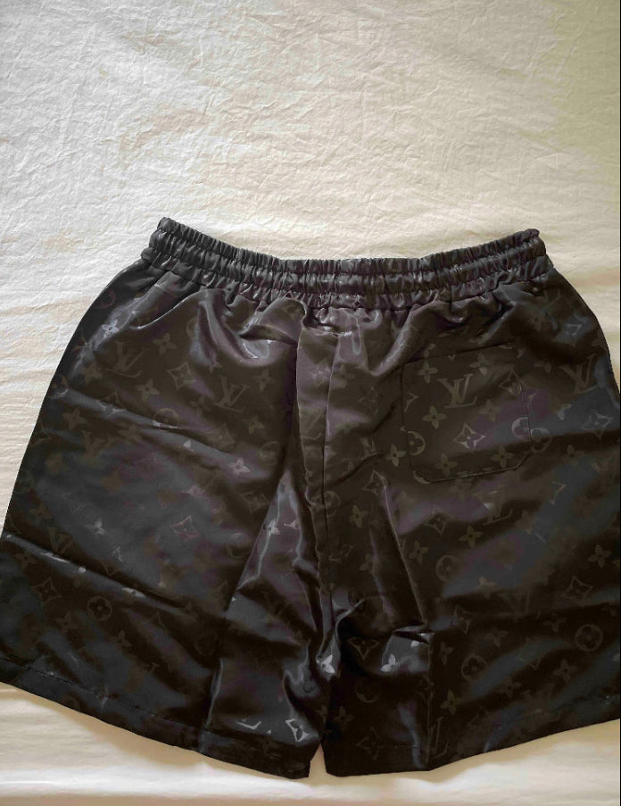 MEN SWIM GEAR (BLACK’LV’TRUNKS)