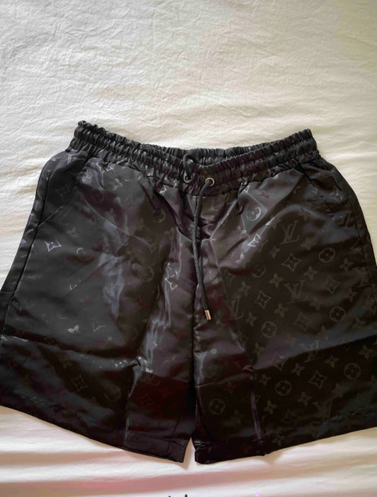 MEN SWIM GEAR (BLACK’LV’TRUNKS)